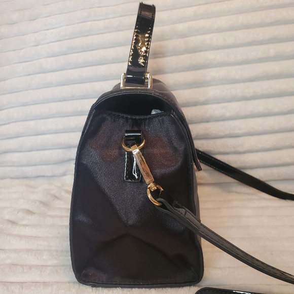 MARCIANO By Guess Small Crossbody Satchel Bag - Picture 4 of 12